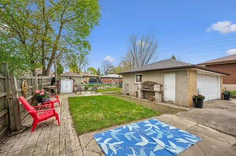 12 Delmar Boulevard Guelph ON N1E 2K8