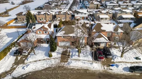 54 Goldcrest Drive Hamilton ON L8G 4T6