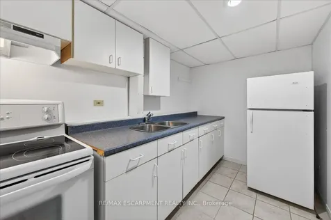 54 Goldcrest Drive Hamilton ON L8G 4T6