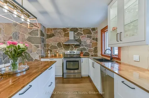 2481 North Shore Road Algonquin Highlands ON K0M 1S0