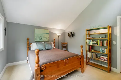141 Valley Road Hamilton ON L9H 5E2