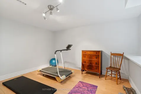 141 Valley Road Hamilton ON L9H 5E2