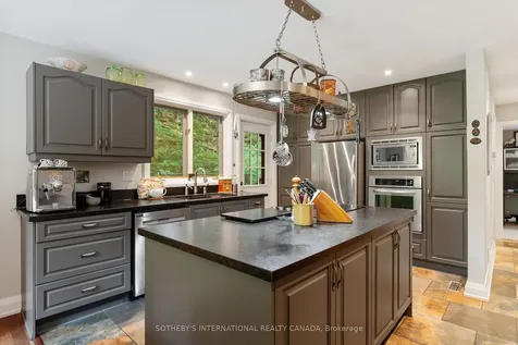 141 Valley Road Hamilton ON L9H 5E2