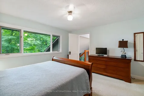 141 Valley Road Hamilton ON L9H 5E2