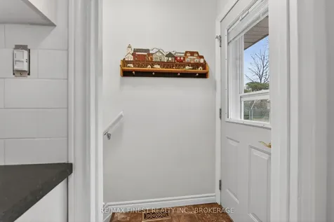 27 Dalgleish Avenue Kingston ON K7L 5H6