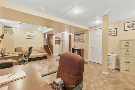 46 Foxhill Crescent St. Catharines ON L2S 3V1