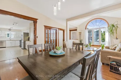 46 Foxhill Crescent St. Catharines ON L2S 3V1