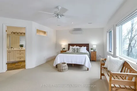 1009-2 Arts Road Lake Of Bays ON P0A 1H0