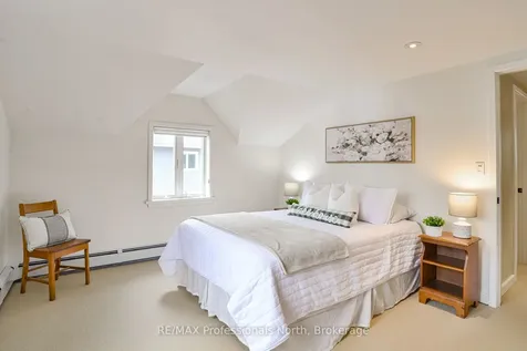 1009-2 Arts Road Lake Of Bays ON P0A 1H0