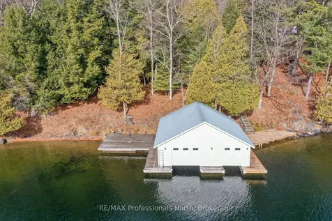 1009-2 Arts Road Lake Of Bays ON P0A 1H0