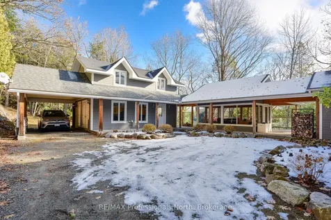1009-2 Arts Road Lake Of Bays ON P0A 1H0