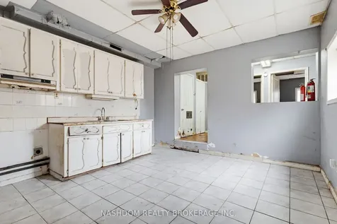 249 Wentworth Street N Hamilton ON L8L 5V9