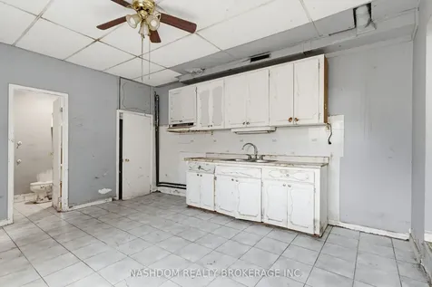 249 Wentworth Street N Hamilton ON L8L 5V9