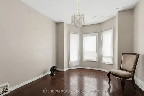 249 Wentworth Street N Hamilton ON L8L 5V9