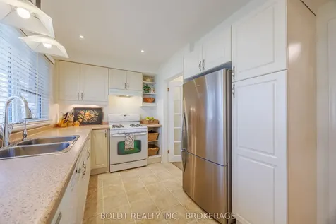 6 Mountainview Drive St. Catharines ON L2T 3H4