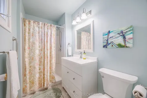 6 Mountainview Drive St. Catharines ON L2T 3H4