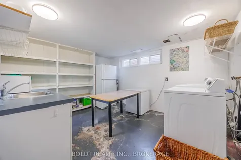 6 Mountainview Drive St. Catharines ON L2T 3H4