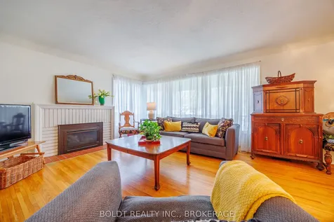 6 Mountainview Drive St. Catharines ON L2T 3H4