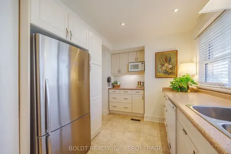6 Mountainview Drive St. Catharines ON L2T 3H4