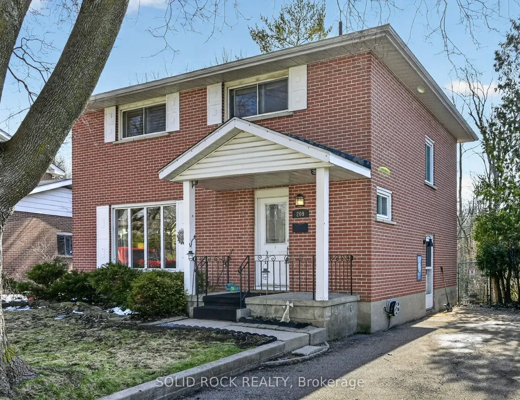 209 Reynolds Drive E Brockville ON K6V 1X8