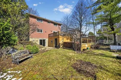 209 Reynolds Drive E Brockville ON K6V 1X8