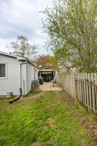 844 Sunset Boulevard Woodstock ON N4S 4A3
