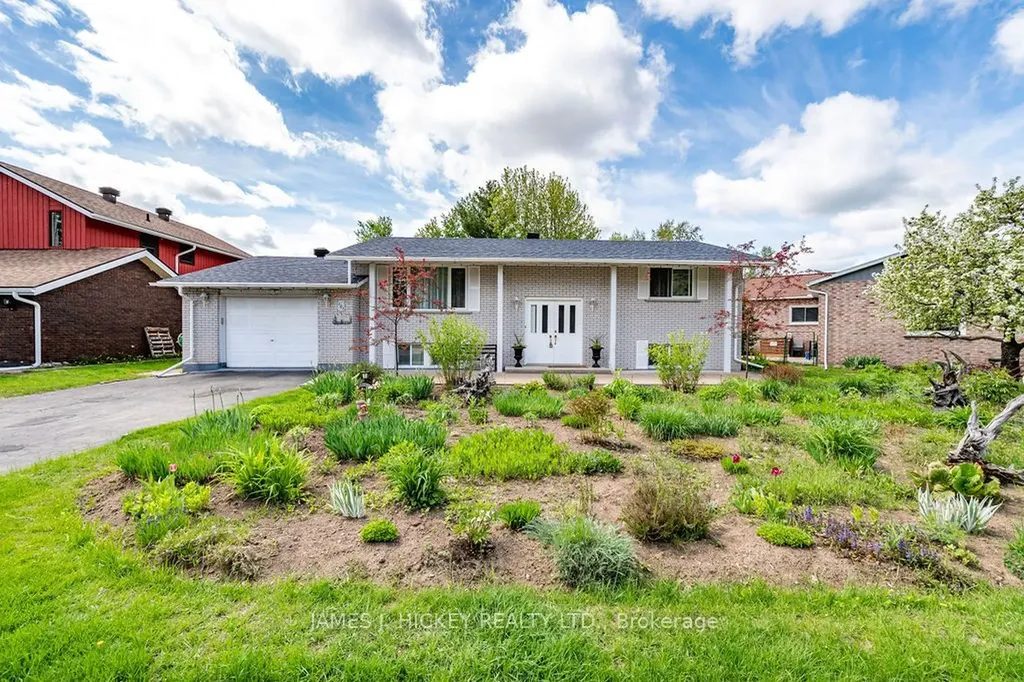 101 Frontenac Crescent Deep River ON K0J 1P0