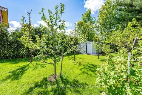 101 Frontenac Crescent Deep River ON K0J 1P0