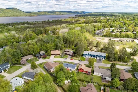 101 Frontenac Crescent Deep River ON K0J 1P0