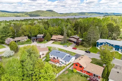 101 Frontenac Crescent Deep River ON K0J 1P0
