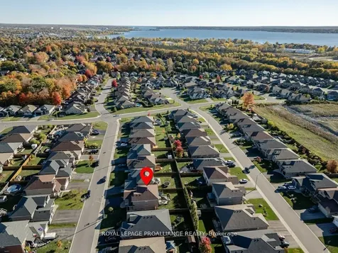 60 Crews Crescent Quinte West ON K8V 0G3