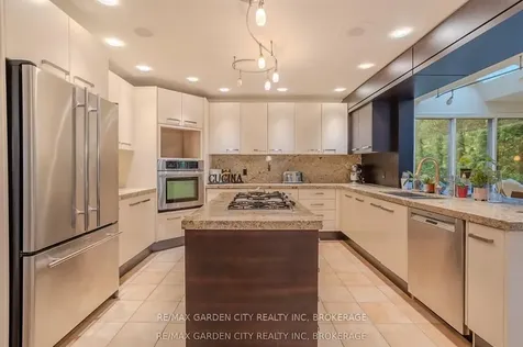 86 Tremont Drive St. Catharines ON L2R 3B2