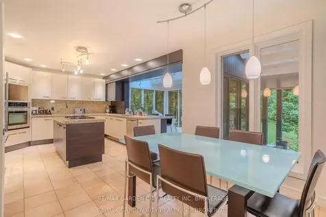 86 Tremont Drive St. Catharines ON L2R 3B2