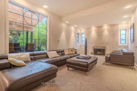 86 Tremont Drive St. Catharines ON L2R 3B2