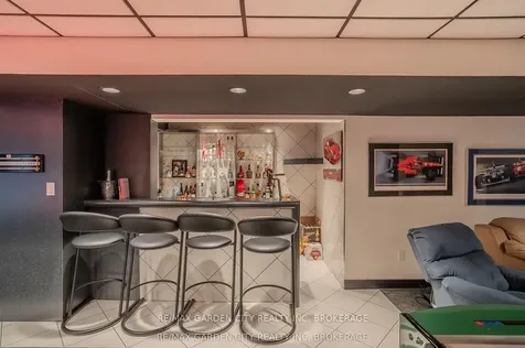86 Tremont Drive St. Catharines ON L2R 3B2