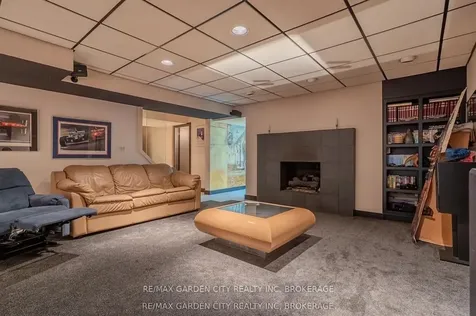 86 Tremont Drive St. Catharines ON L2R 3B2