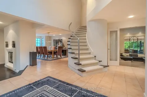 86 Tremont Drive St. Catharines ON L2R 3B2