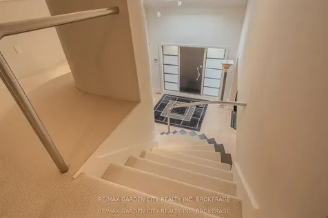 86 Tremont Drive St. Catharines ON L2R 3B2