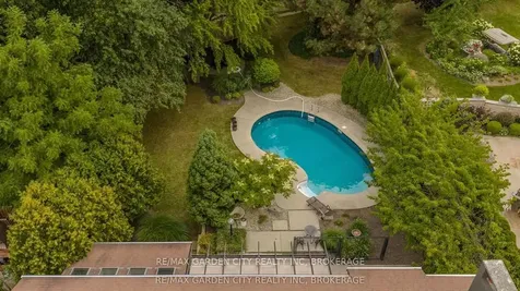 86 Tremont Drive St. Catharines ON L2R 3B2