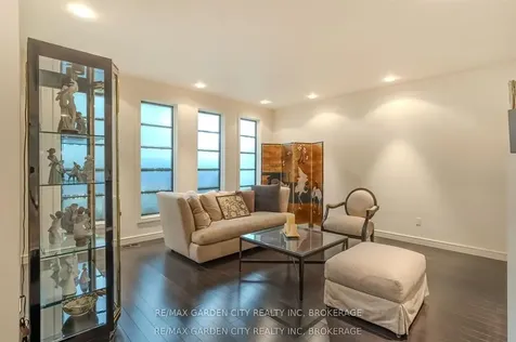 86 Tremont Drive St. Catharines ON L2R 3B2