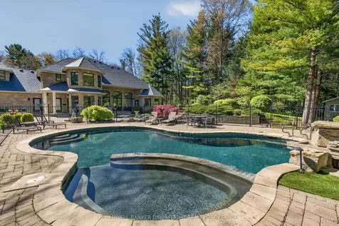9923 Parkview Crescent Lambton Shores ON N0M 1T0