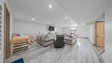 6 Kings Lane Brant ON N0E 1R0