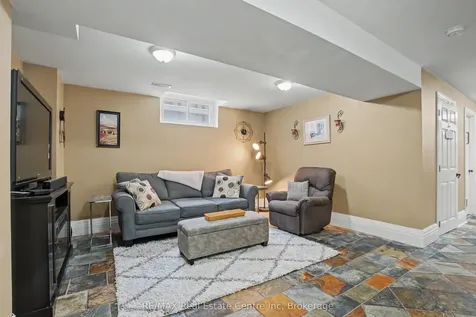 771 Victoria Terrace Centre Wellington ON N1M 3L5
