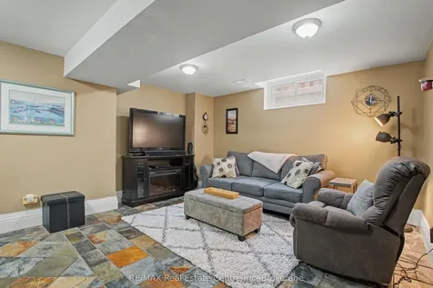 771 Victoria Terrace Centre Wellington ON N1M 3L5