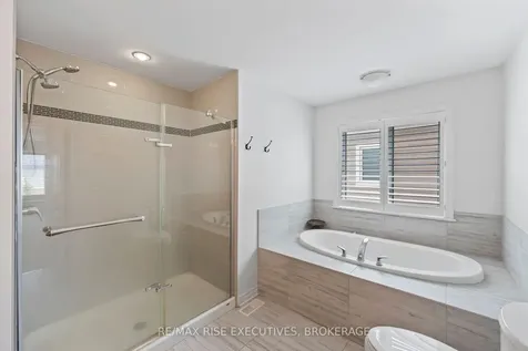 648 Halloway Drive Kingston ON K7K 0H4