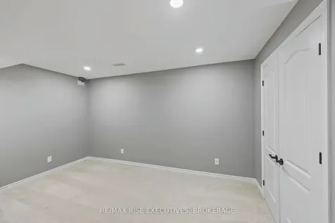 648 Halloway Drive Kingston ON K7K 0H4