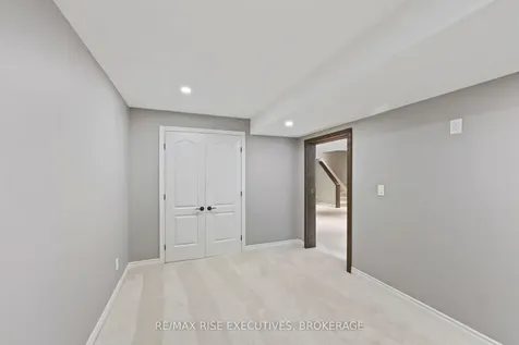 648 Halloway Drive Kingston ON K7K 0H4