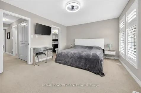 29 Esplanade Lane Grimsby ON L3M 0H2