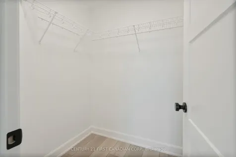 21 Hamilton Street North Middlesex ON N0M 1A0