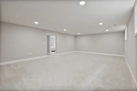 21 Hamilton Street North Middlesex ON N0M 1A0